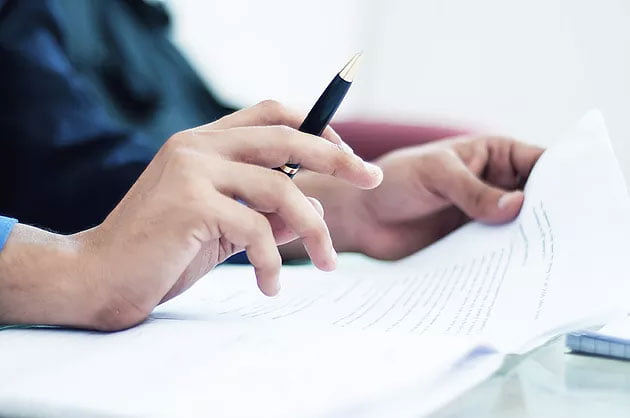 Service-Contract-Protecting